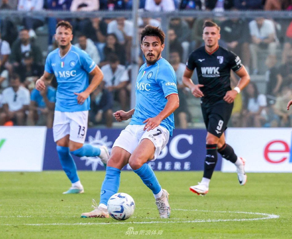 是法国新生 是法国新生