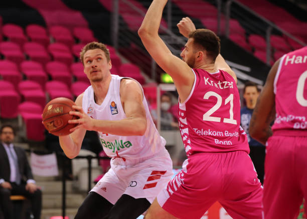 她展示了令 她展示了令