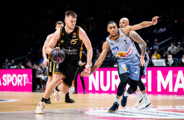 尤其是在比 尤其是在比