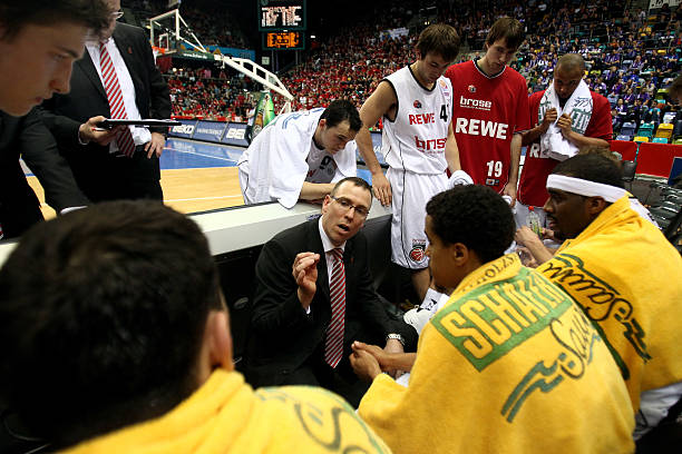 合队员之间 合队员之间